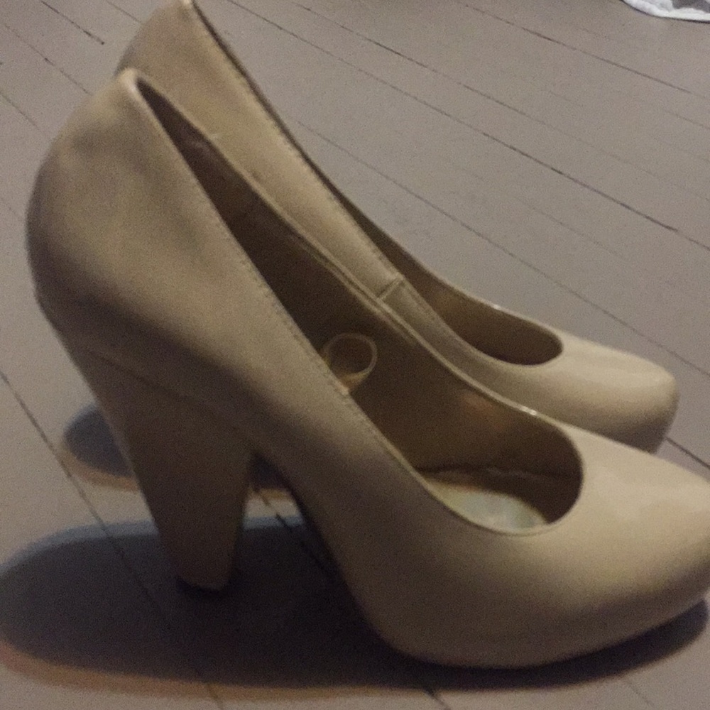 Brand new cute chunky heels